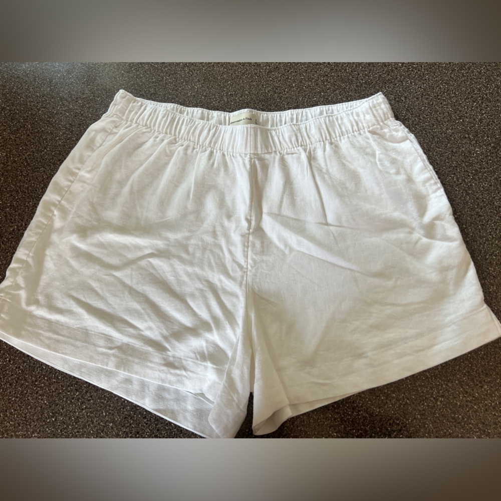 Abercrombie and Fitch linen blend shorts